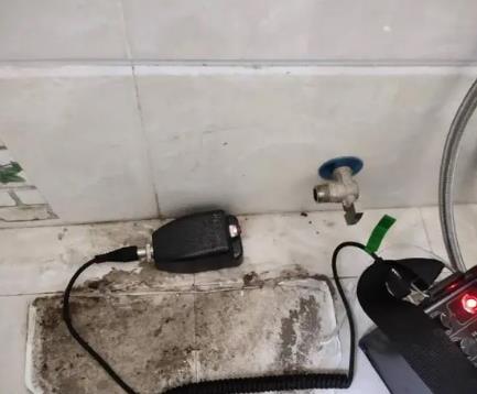 怀集屋顶漏水维修公司分享下卫生间漏水的危害及解决方法
